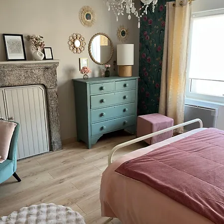 Le De Sandrine Holiday home *