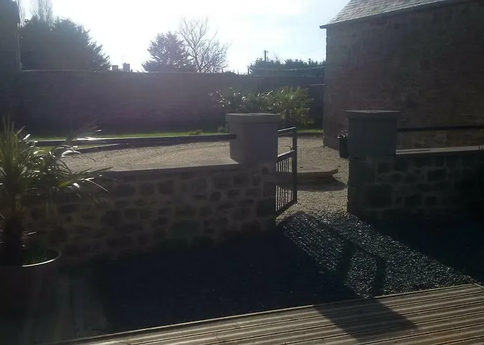 Le De Sandrine Réville